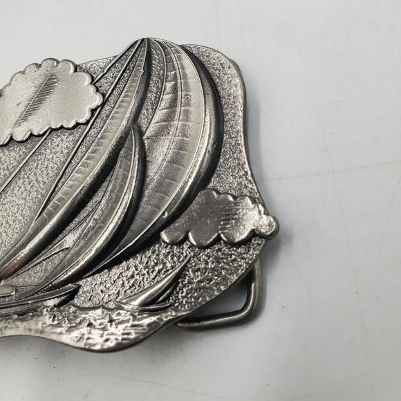Vintage 1979 The Great American belt buckle Company Serial no. 569 Sail Boats - Picture 2 of 9